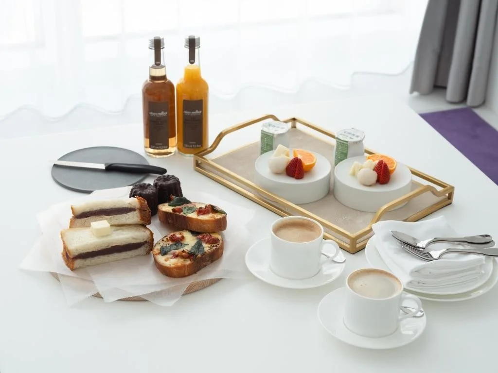 CUVEE J2 HOTEL OSAKAで提供される朝食のパンとコーヒー