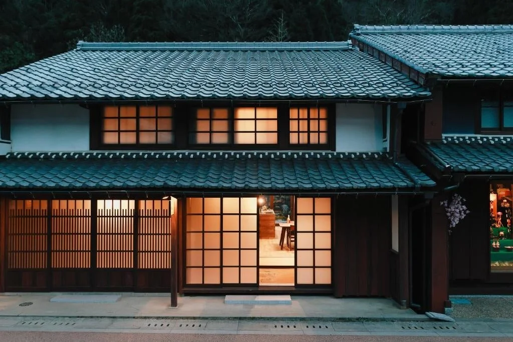 八百熊川 Yao-Kumagawaの伝統的な日本家屋の外観