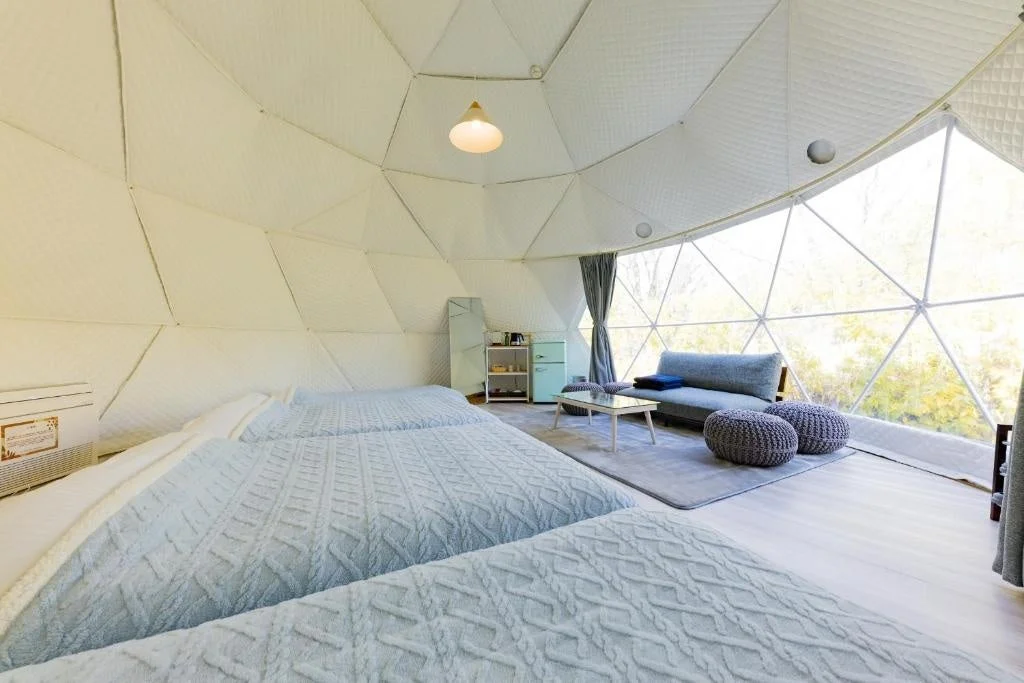 The Village 由布院 温泉グランピングのドーム型テント内