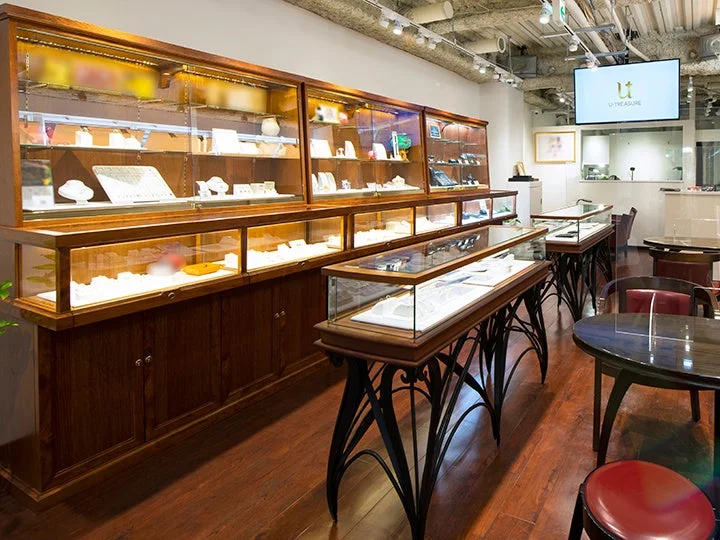 ユートレジャーコンセプトストア池袋の店内展示風景