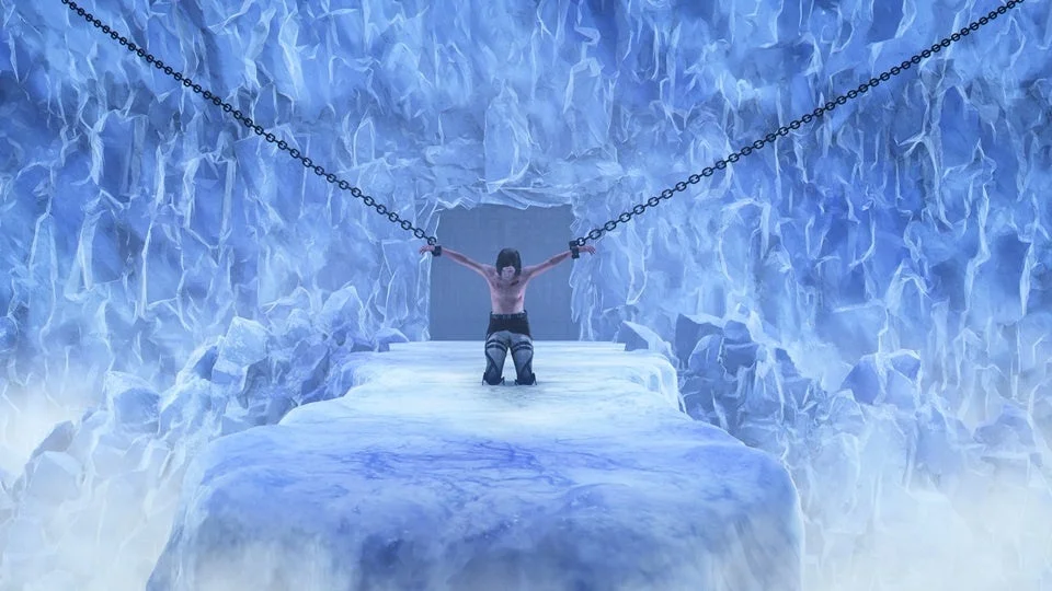 鎖に繋がれた人物と凍った洞窟の奥