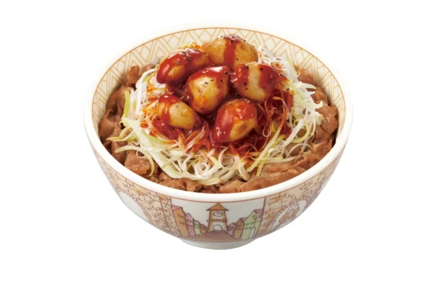 すき家の「にんにく赤だれ白髪ねぎ牛丼」のクローズアップ写真