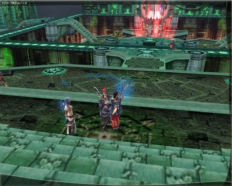 アトランティカのダンジョン内部で複数のキャラクターが立つゲーム画面