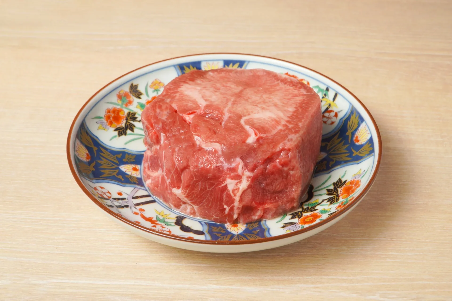 超厚切り牛タン(生肉)