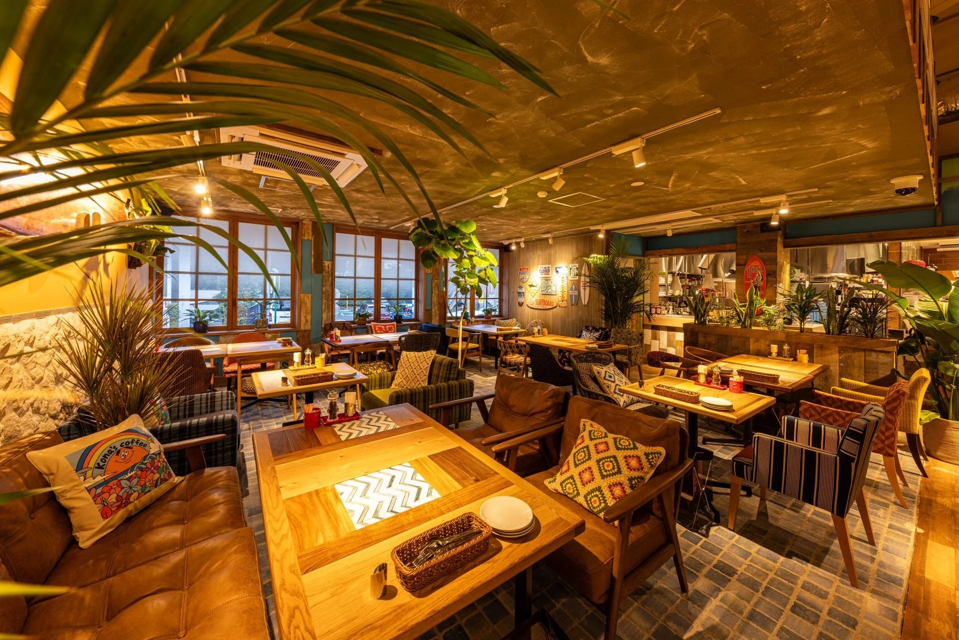 コナズ珈琲 板橋店の内観