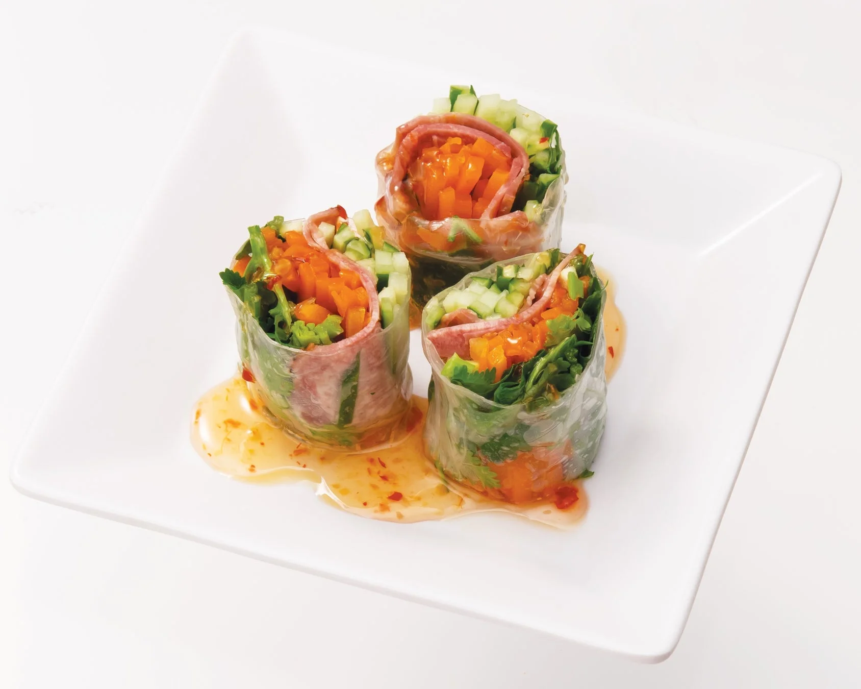 新鮮なタン塩生春巻き3個