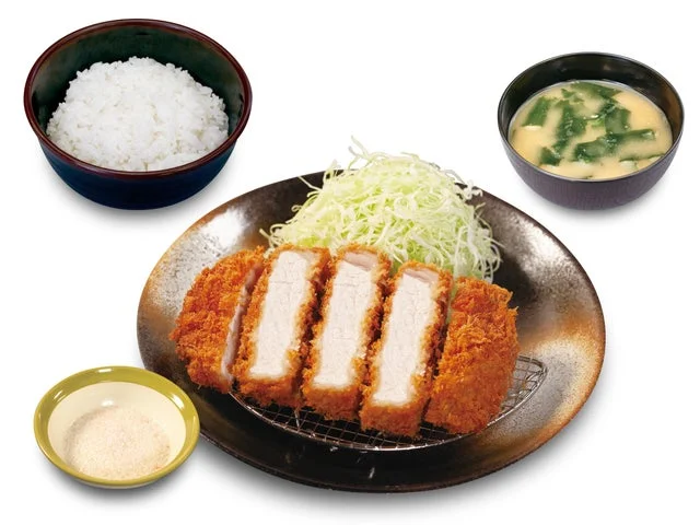 国産雪国育ち厚切りロースかつ定食