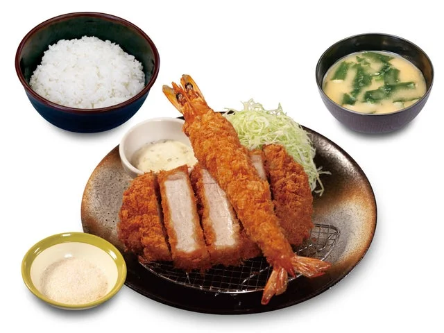 国産雪国育ち厚切りロースかつと有頭大海老フライ1尾の定食