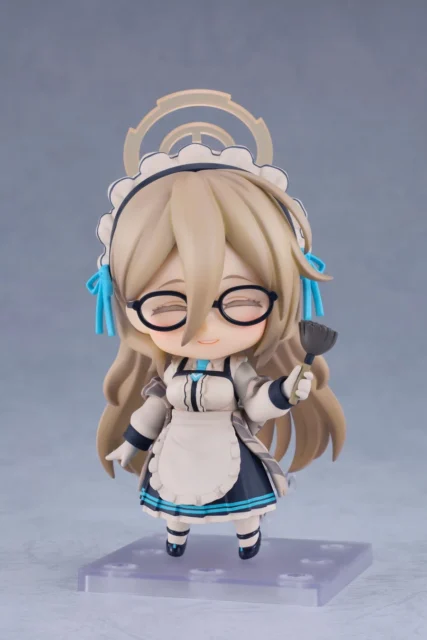 ねんどろいど 室笠アカネが羽根はたきを持つポーズ