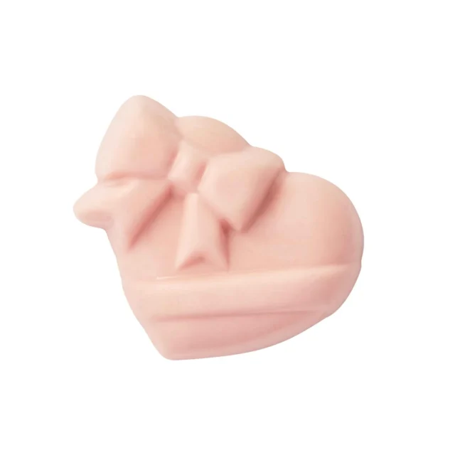 ピンクのハート型チョコレート