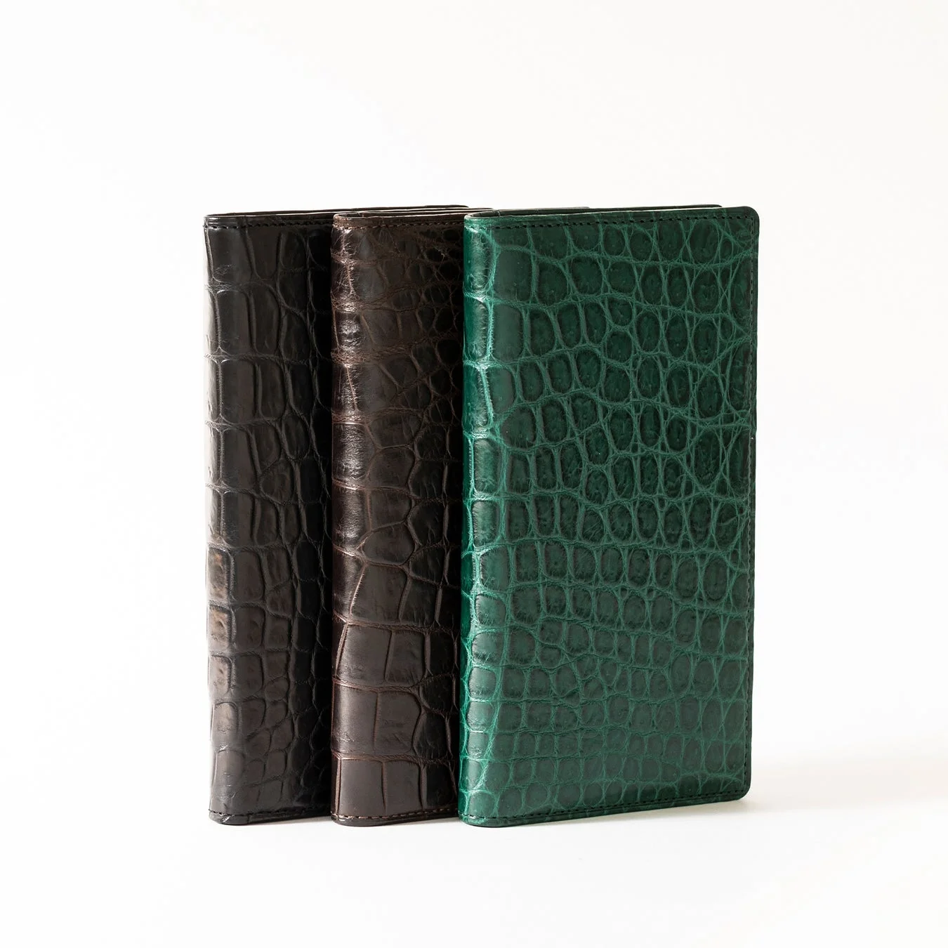 HAGANクロコダイルレザーiPhone 17 Proフリップケース(ブラック、ブラウン、グリーン)