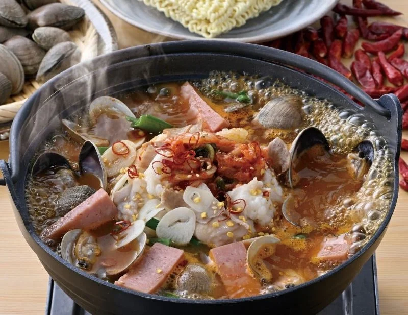 旨辛！あさりもつ鍋「パジラクコプチャンチゲ」
