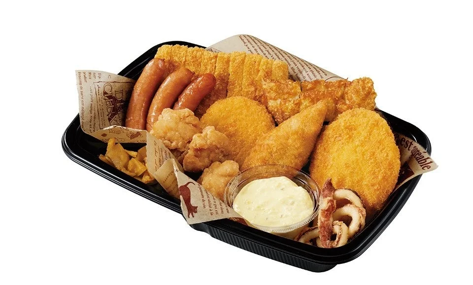 マル得コンボCセットのチキンカツ、パリパリチキンなど