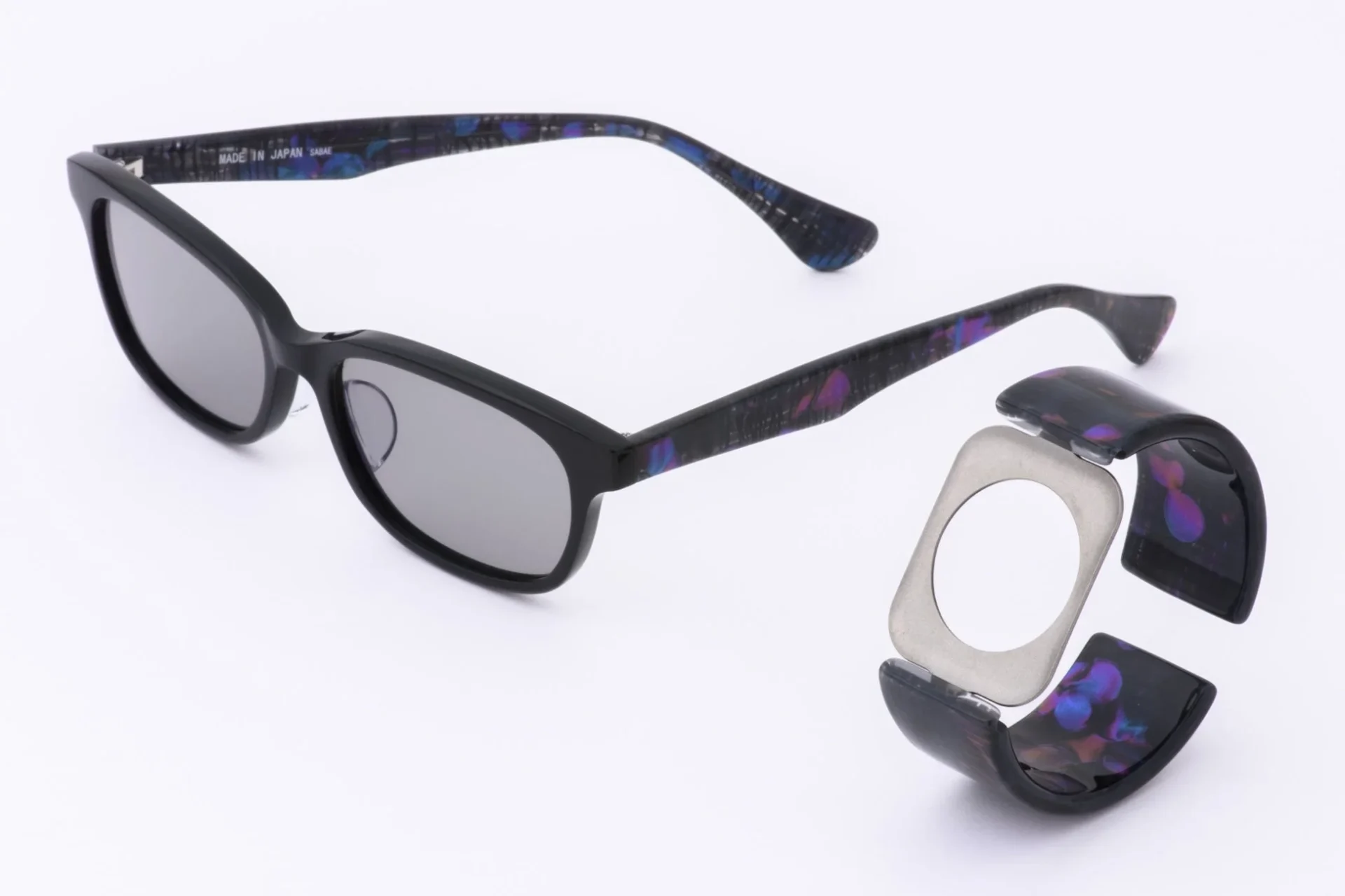 ドリームカラーのエアバングルとサングラス