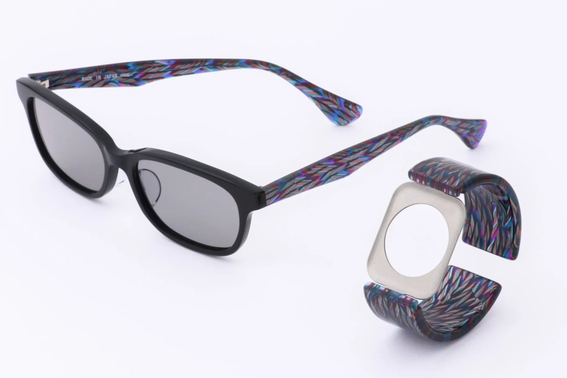 シャイニングカラーのエアバングルとサングラス