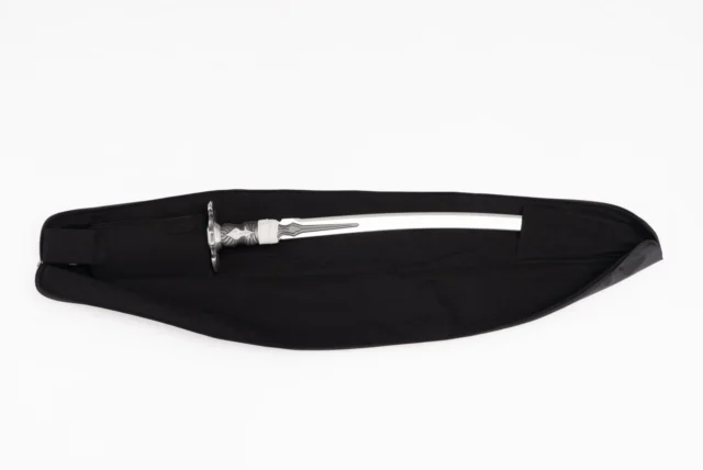 ソフトケース内部に白の契約スマート・トイを収納した状態