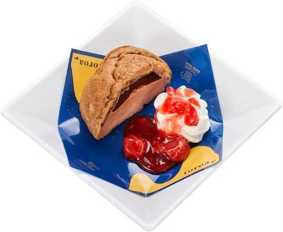 toroa監修『チョコカスタードアイスシュー&ストロベリーホイップ』