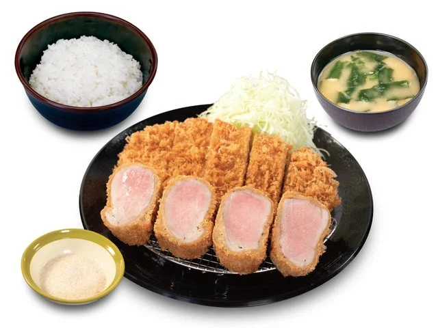 松のや ロースかつ＆極厚レアヒレかつ定食の全景