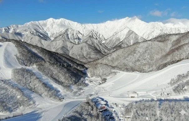 HAKUBAVALLEY 鹿島槍スキー場の全景