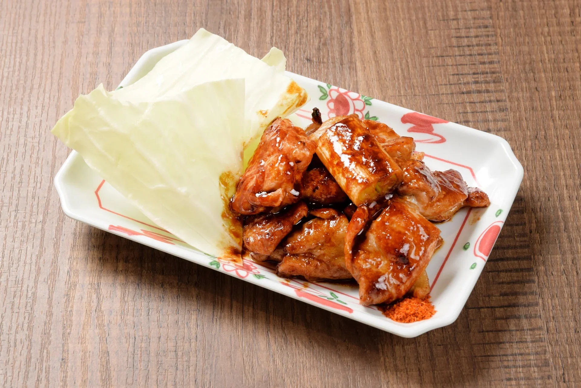 365酒場のコラボメニュー「真白のタレ焼きとり」の料理写真