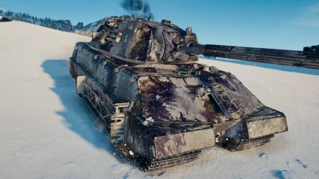 雪原を走行するカスタマイズされた戦車のゲーム画面。