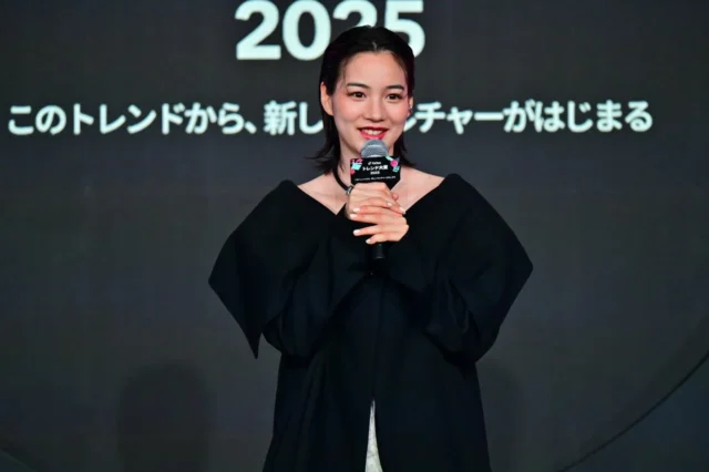 「TikTokトレンド大賞2025」授賞式でプレゼンターを務めるのん