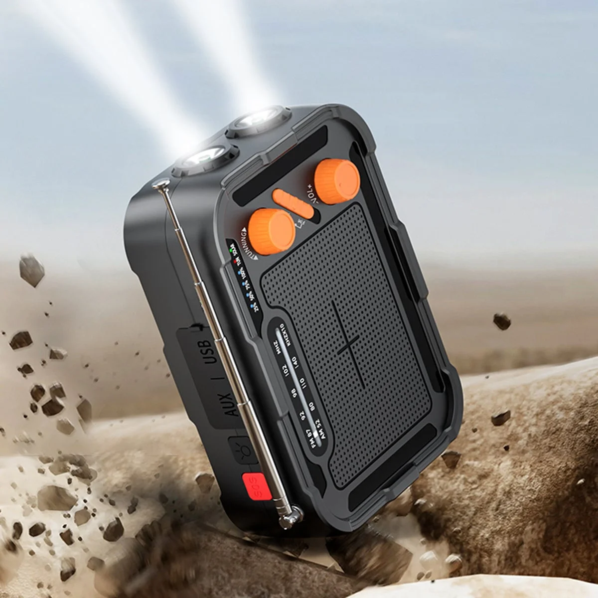 多機能ラジオのLEDスポットライトが点灯する様子