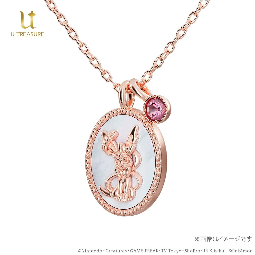 ニンフィア シェルネックレスの斜めからのアップ