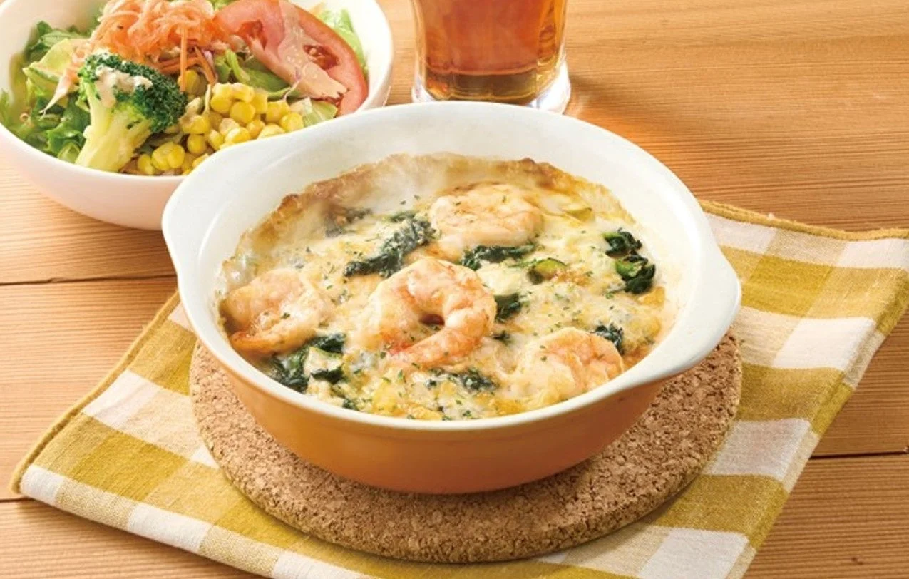 ジョナサンのハーブシュリンプのドリア、サイドサラダ付き