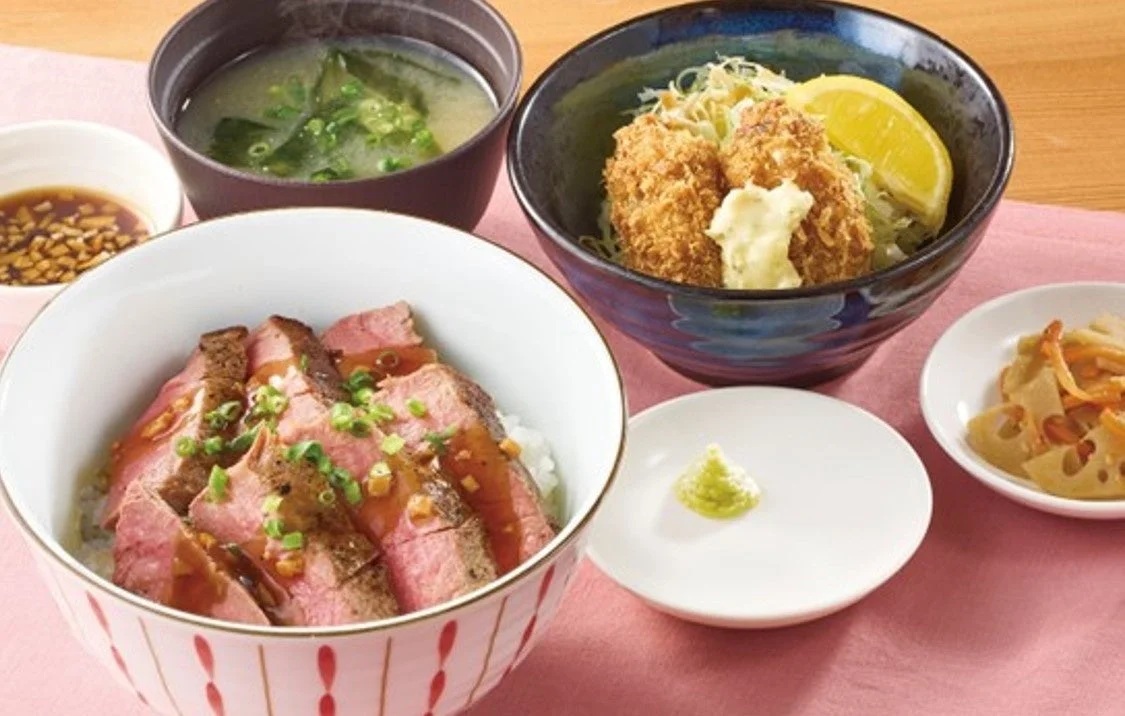 若姫牛のヒレステーキ丼、味噌汁と惣菜付き