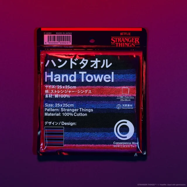 ストレンジャー・シングスデザインのハンドタオルパッケージ表面