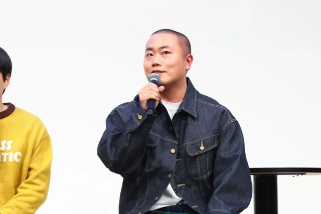 Uberと楽天の発表会でUber Eatsの活用術を語るハナコ岡部大さん