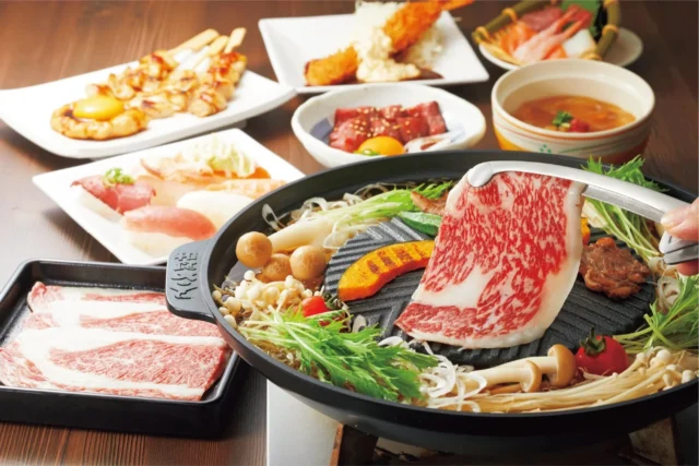 和食さと黒毛和牛食べ放題コースのイメージ、焼肉、握り、牛丼など
