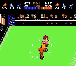 リングキングのゲームプレイ画面、ボクサーがパンチを繰り出す瞬間