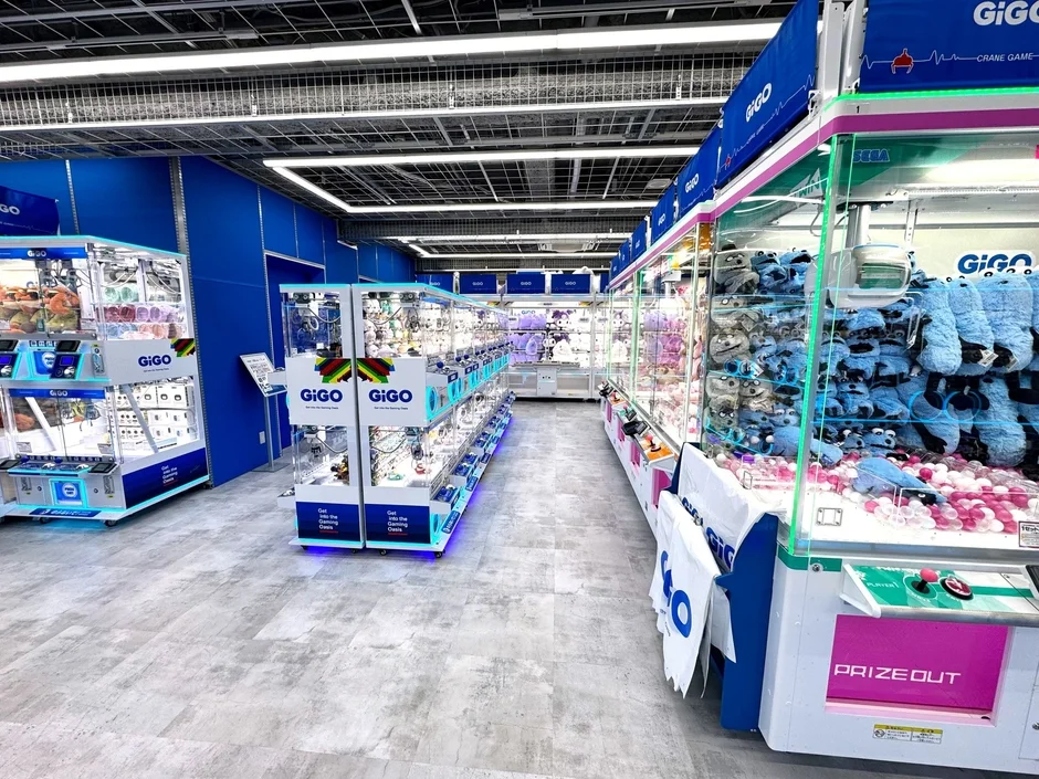 GiGO六本木の1階から2階に広がるクレーンゲームフロアの様子