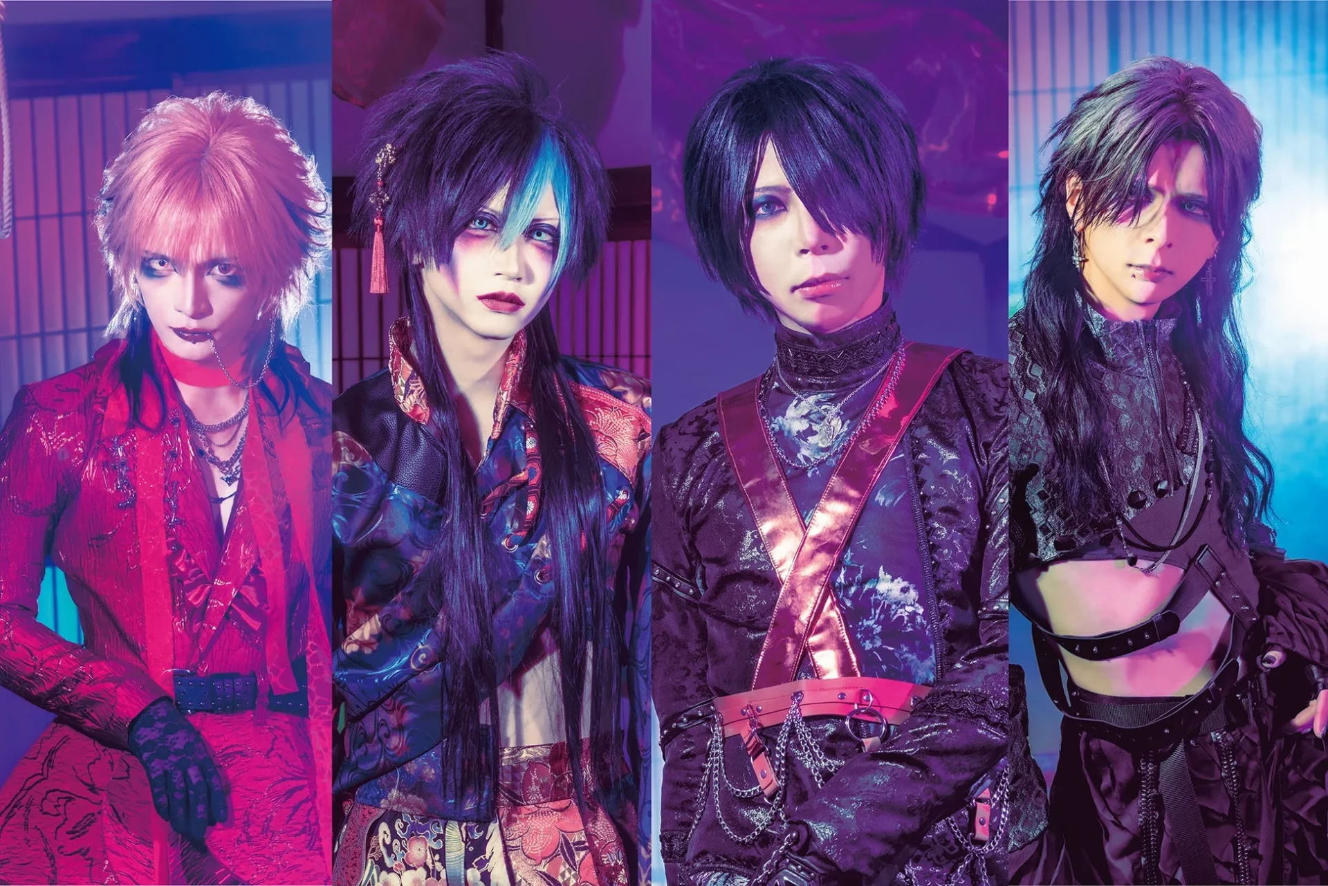 ロックバンド「グラビティ」のメンバー集合写真