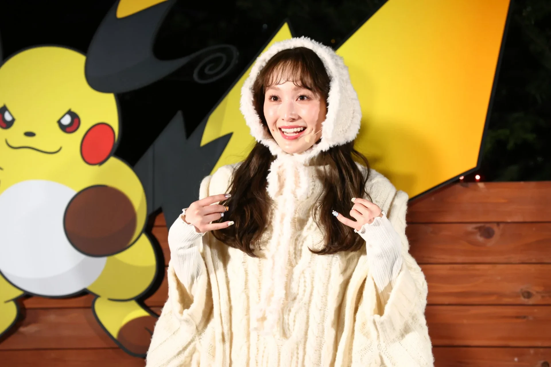 イベントで笑顔を見せる百田夏菜子さん