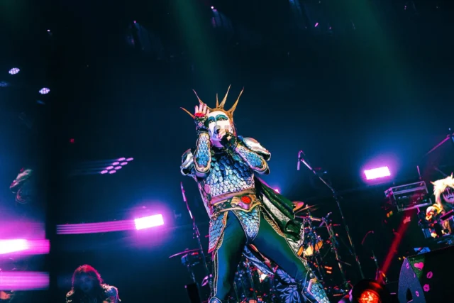 聖飢魔Ⅱデーモン閣下のライブパフォーマンス