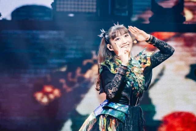 BABYMETALのMOAMETALによるライブパフォーマンス