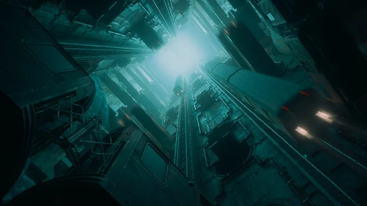 異変によって上下が反転したかのような高層ビル内部の光景