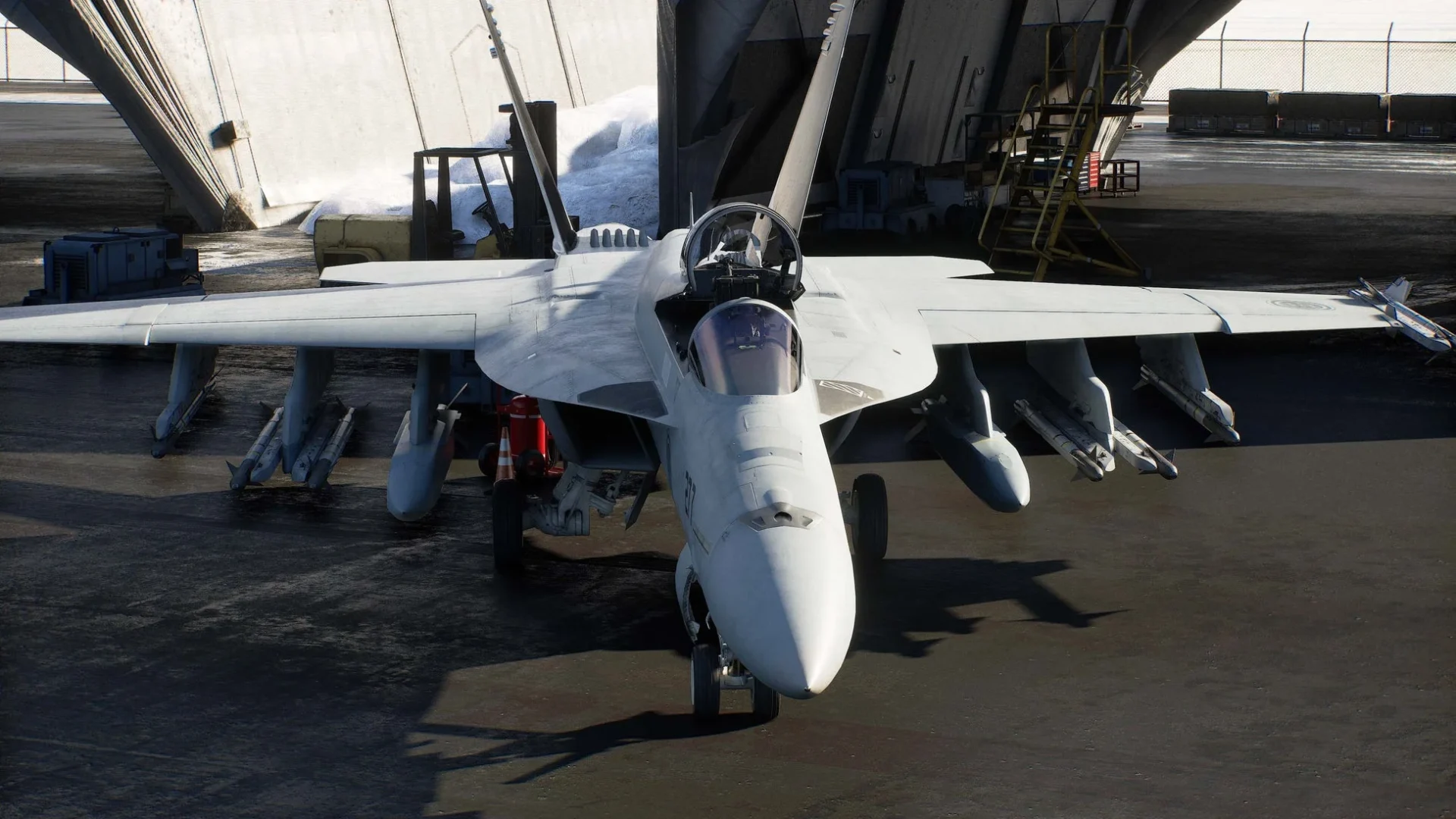 空母格納庫内に駐機するF/A-18E Super Hornet戦闘機