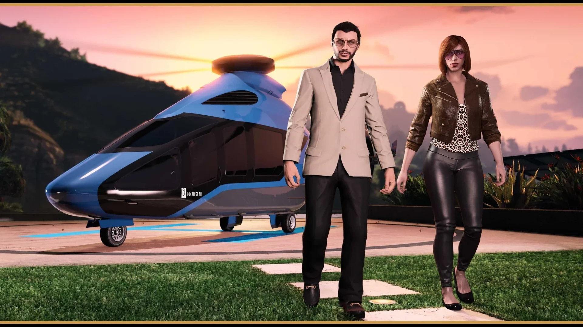 邸宅の屋上ヘリポートと専用ヘリコプター