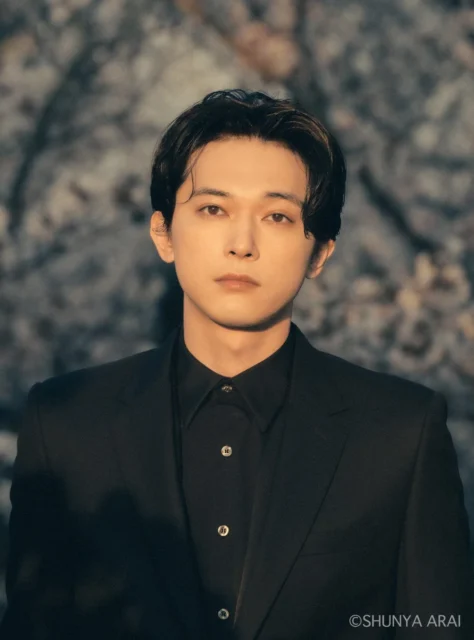 吉沢亮さんのポートレート写真