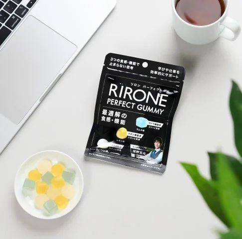 RIRONE PERFECT GUMMYのグミとパッケージ