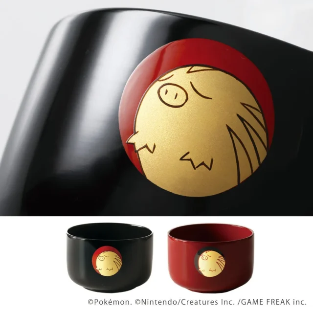 新絵柄ウリムーの漆器「ポケモン 干支小椀」のアップと朱・黒色の全体図