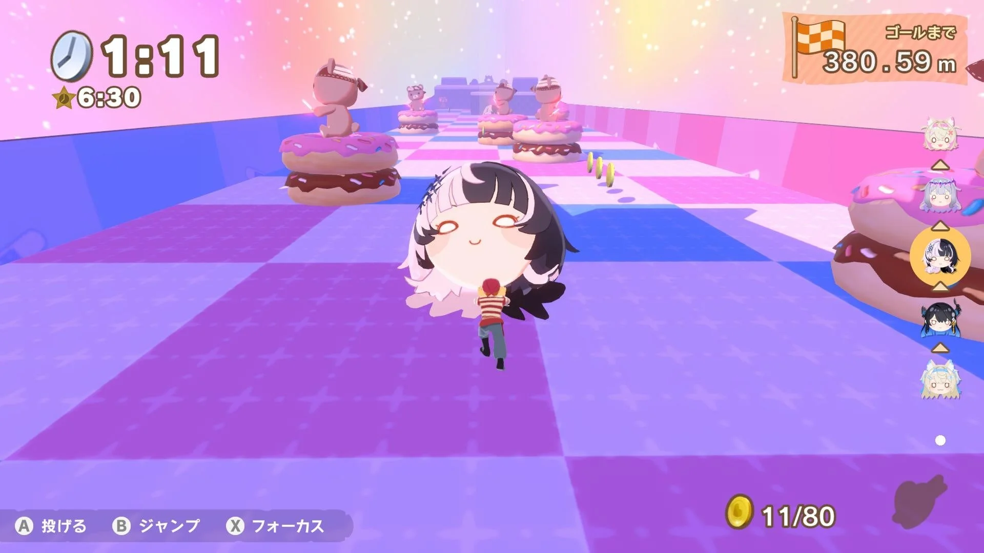 『ホロライブごろごろマウンテンDX』のリニューアルされたゲームプレイ画面。カラフルなステージでギミックが追加されている。