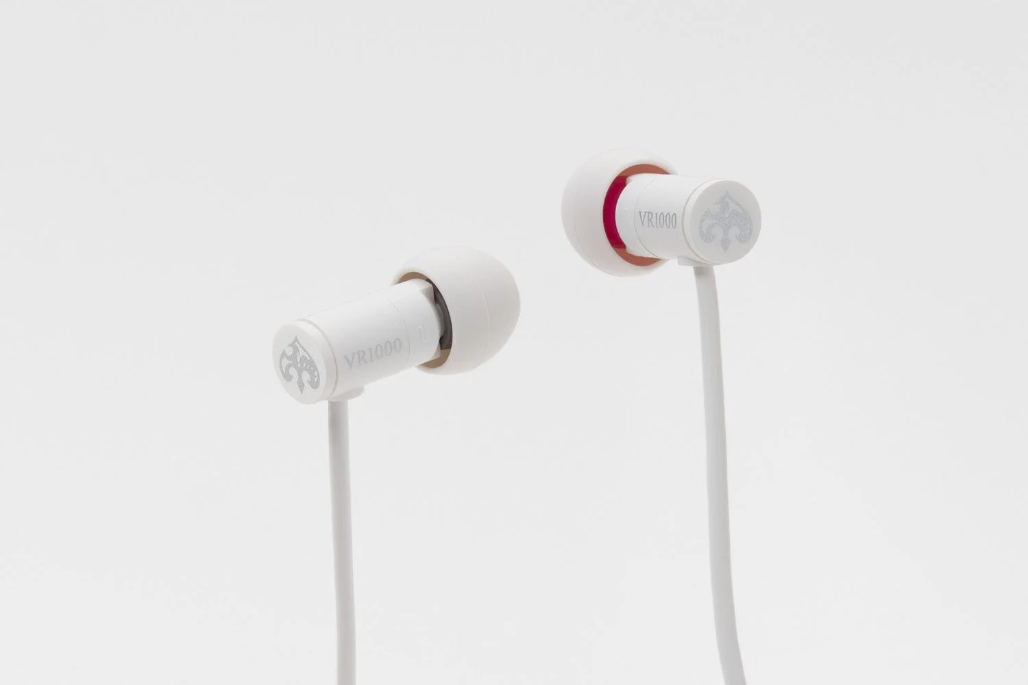 周防パトラさんコラボ有線イヤホンVR1000 for ASMR Patra White