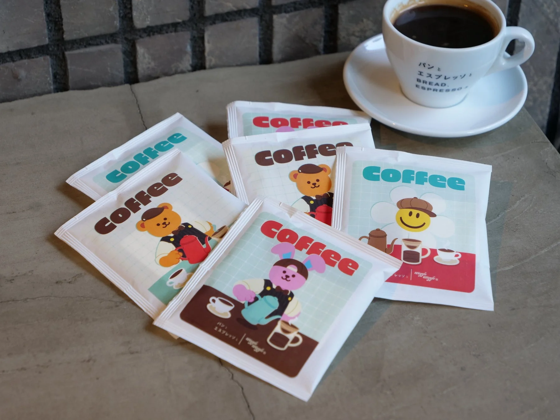 パンとエスプレッソとwiggle wiggleコラボドリップコーヒー3種のパッケージ