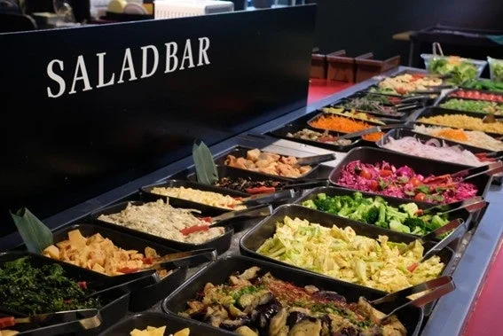 ステーキのあさくまの豊富なサラダバー