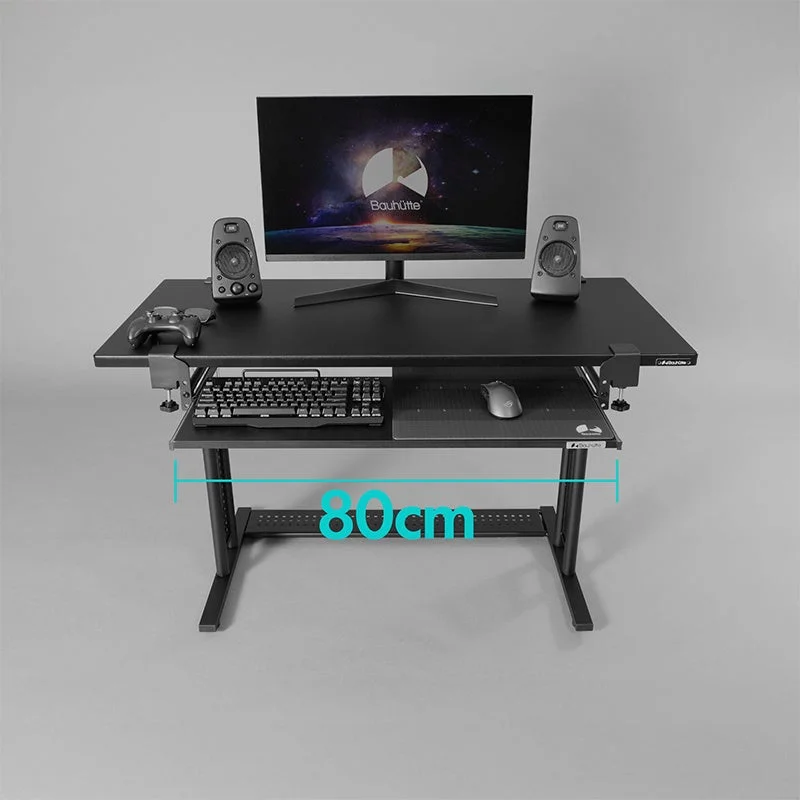 後付キーボードスライダー2 BHP-KN80がデスクに設置され、横幅80cmであることを示す画像